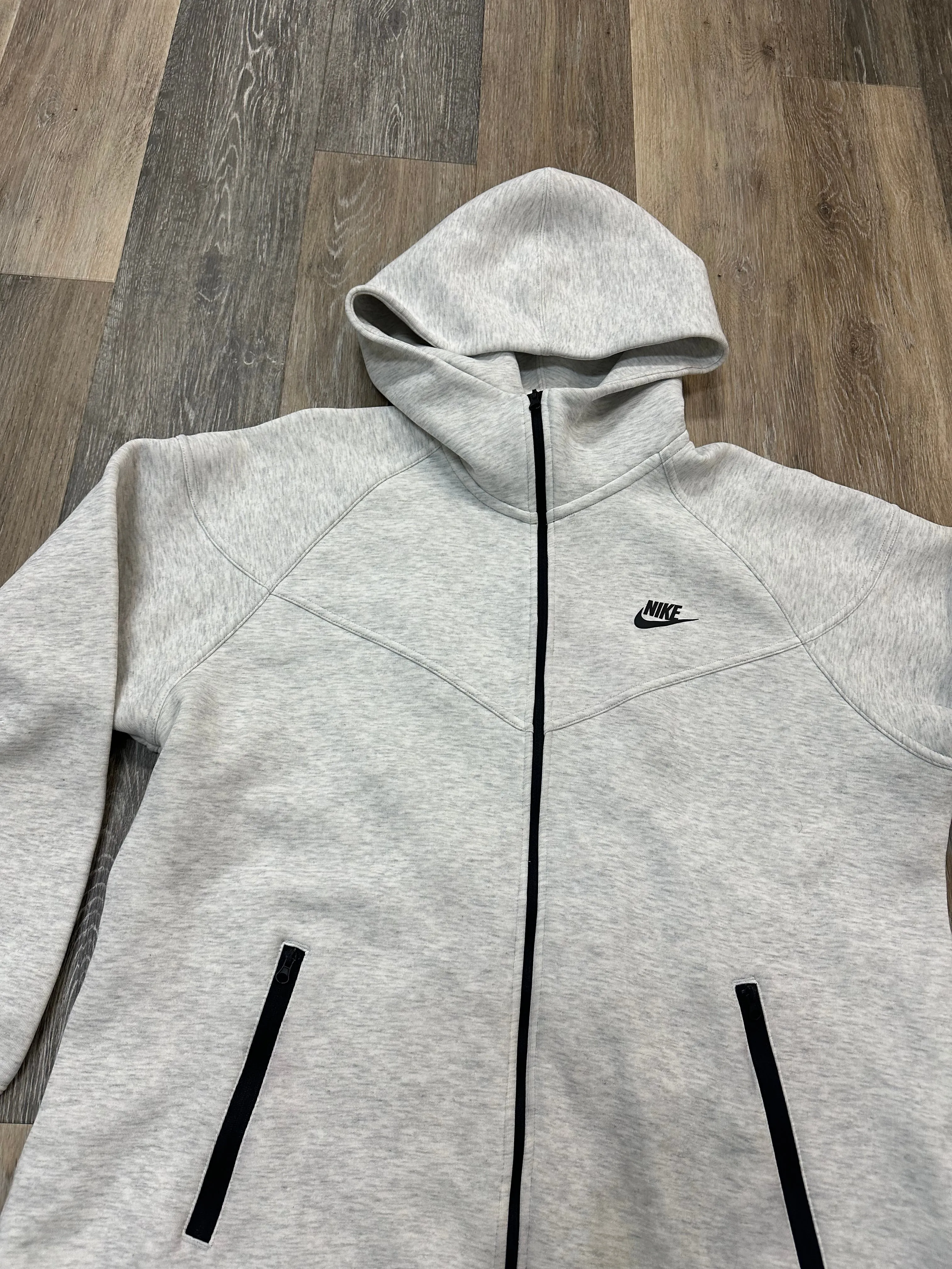 Athletic Sweatshirt Hoodie By Nike Apparel In Grey, Size: Xl