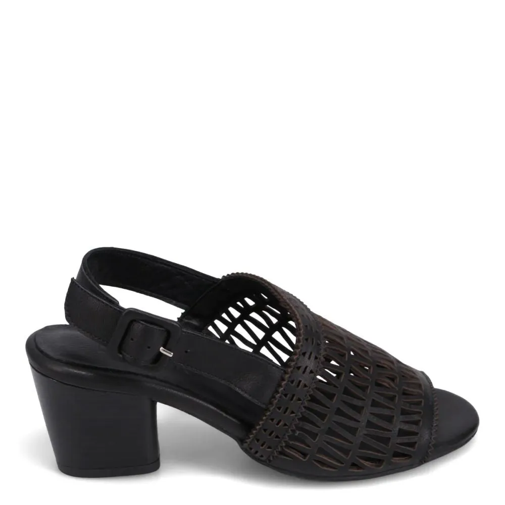 Bueno Women's Cali Heeled Sandal in Black