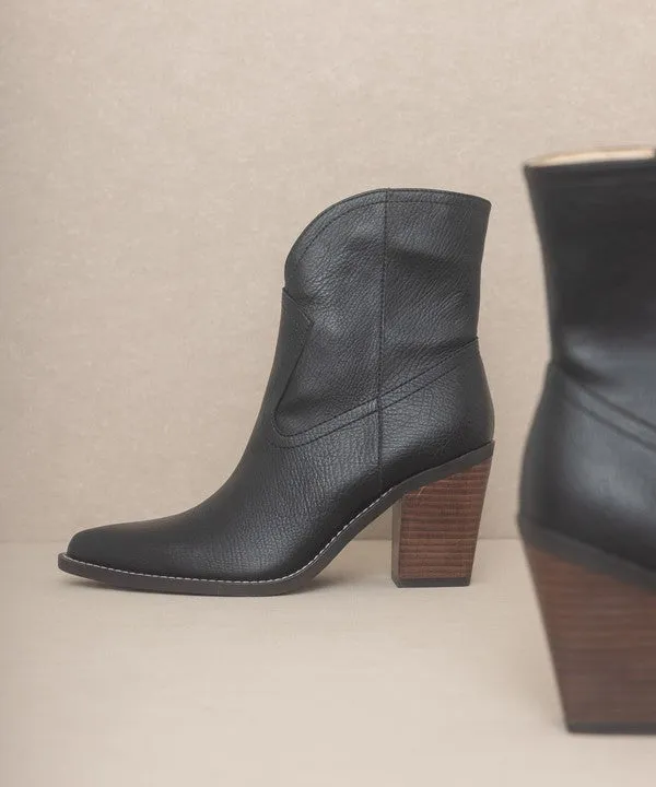 OASIS SOCIETY Harmony - Two Panel Western Booties