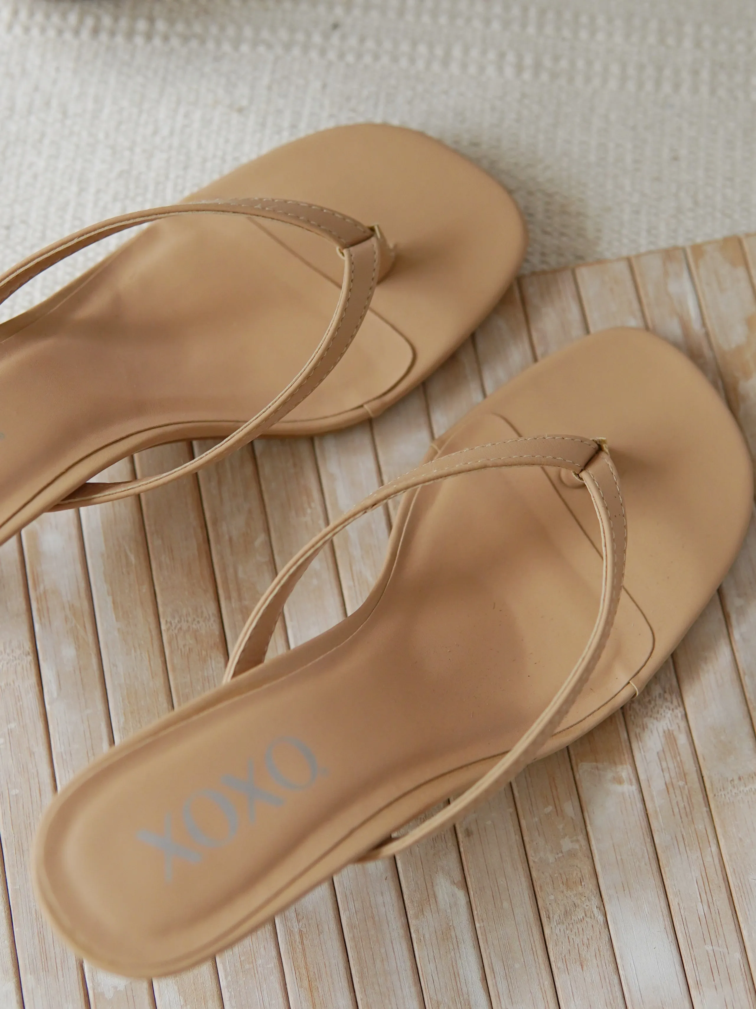 XOXO FRANCE HEELED FLIP-FLOP